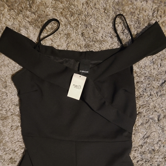 Rue 21 Romper - Picture 8 of 9